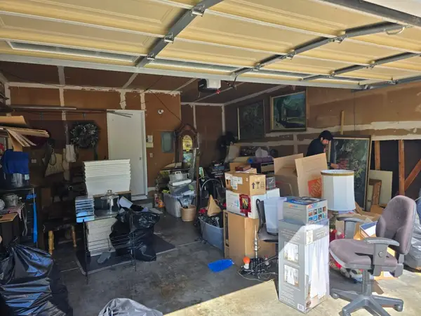 Garage Junk Removal Service in Napa — garage junk removal